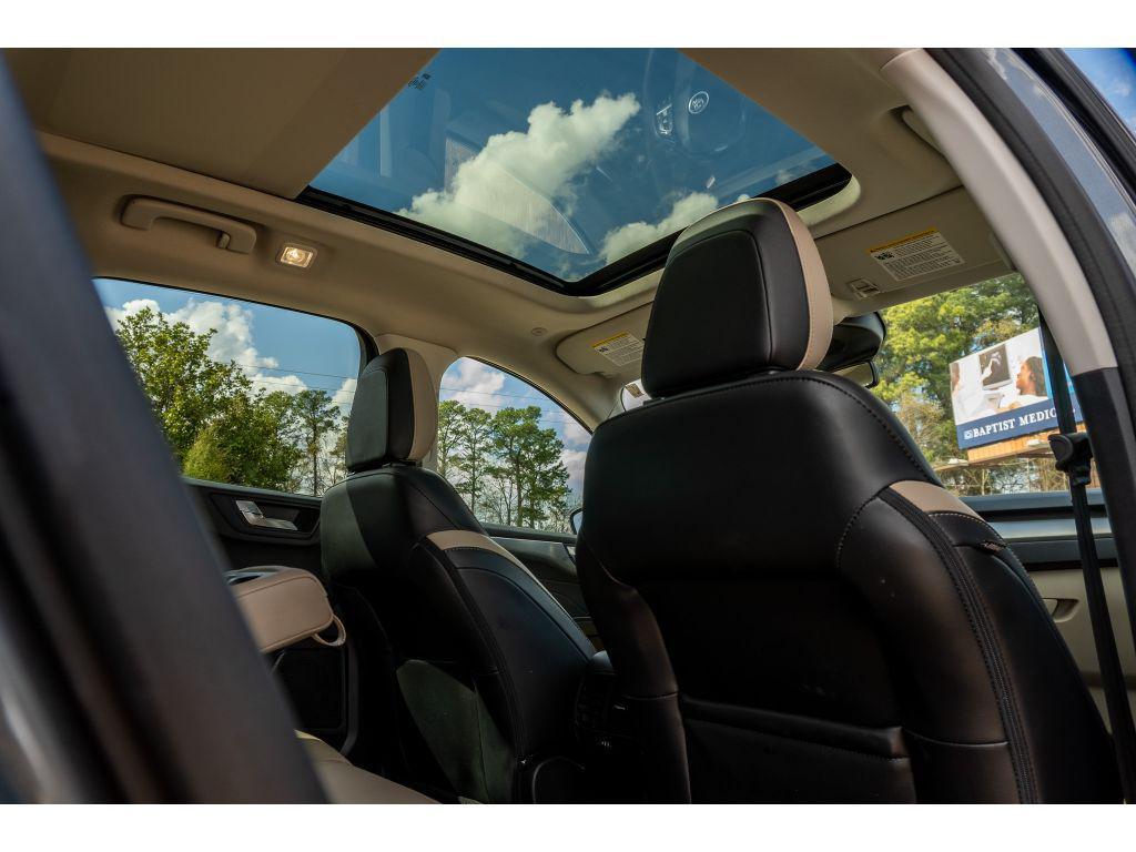 used 2022 Ford Escape car, priced at $24,652