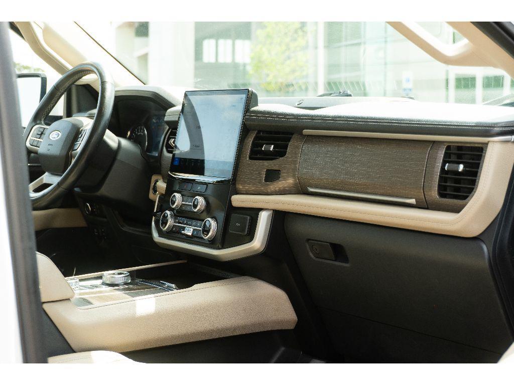 used 2023 Ford Expedition car, priced at $39,403