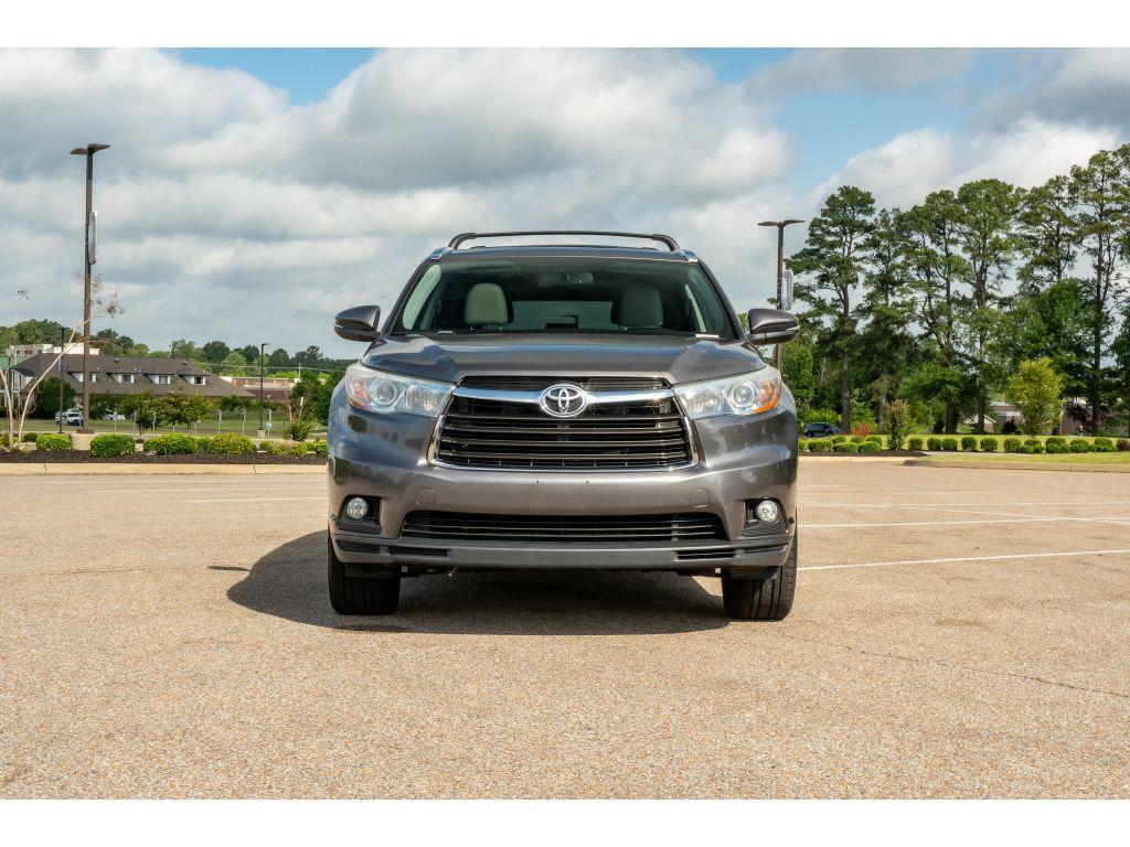 used 2015 Toyota Highlander car, priced at $16,711