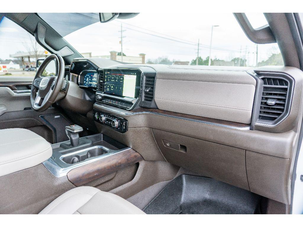 used 2023 GMC Sierra 1500 car, priced at $45,199