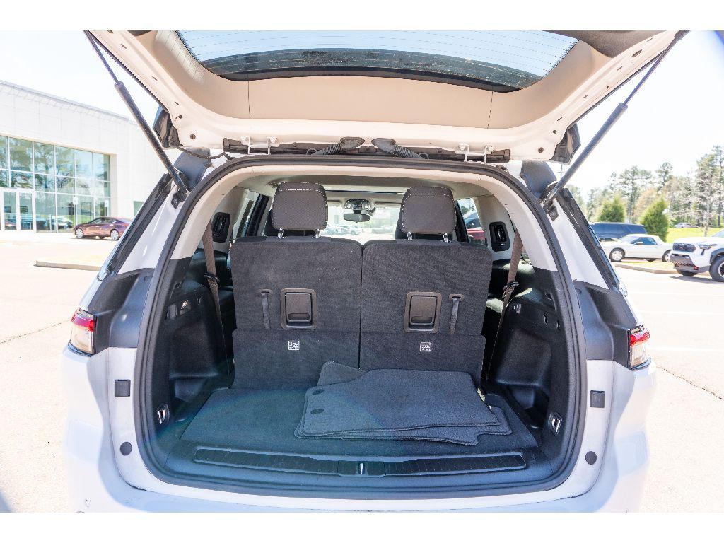 used 2024 Jeep Grand Cherokee L car, priced at $32,829