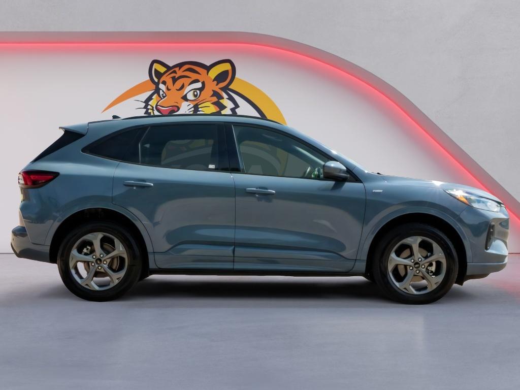 used 2024 Ford Escape car, priced at $25,257