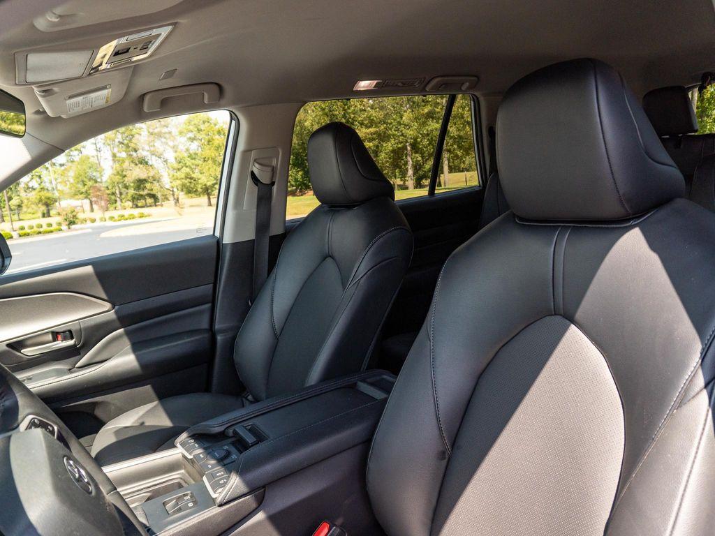 used 2025 Toyota Grand Highlander car, priced at $44,325