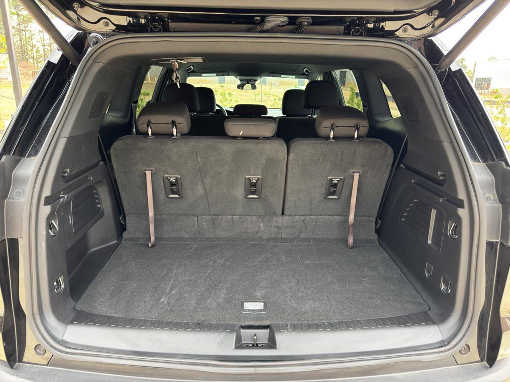 used 2025 GMC Acadia car, priced at $39,446