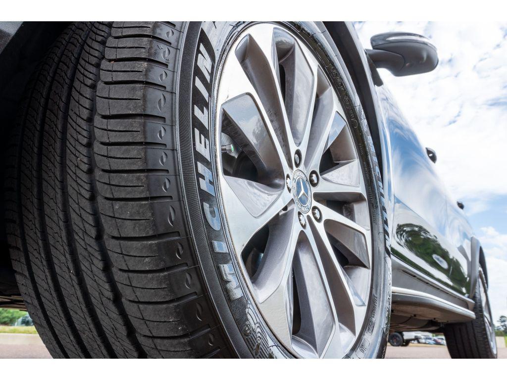 used 2022 Mercedes-Benz GLE 350 car, priced at $32,711