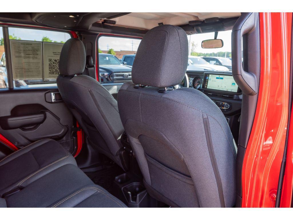 used 2025 Jeep Gladiator car, priced at $39,312