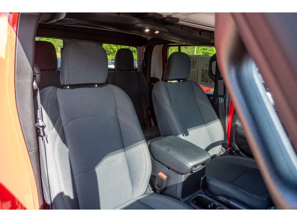 used 2025 Jeep Gladiator car, priced at $39,312