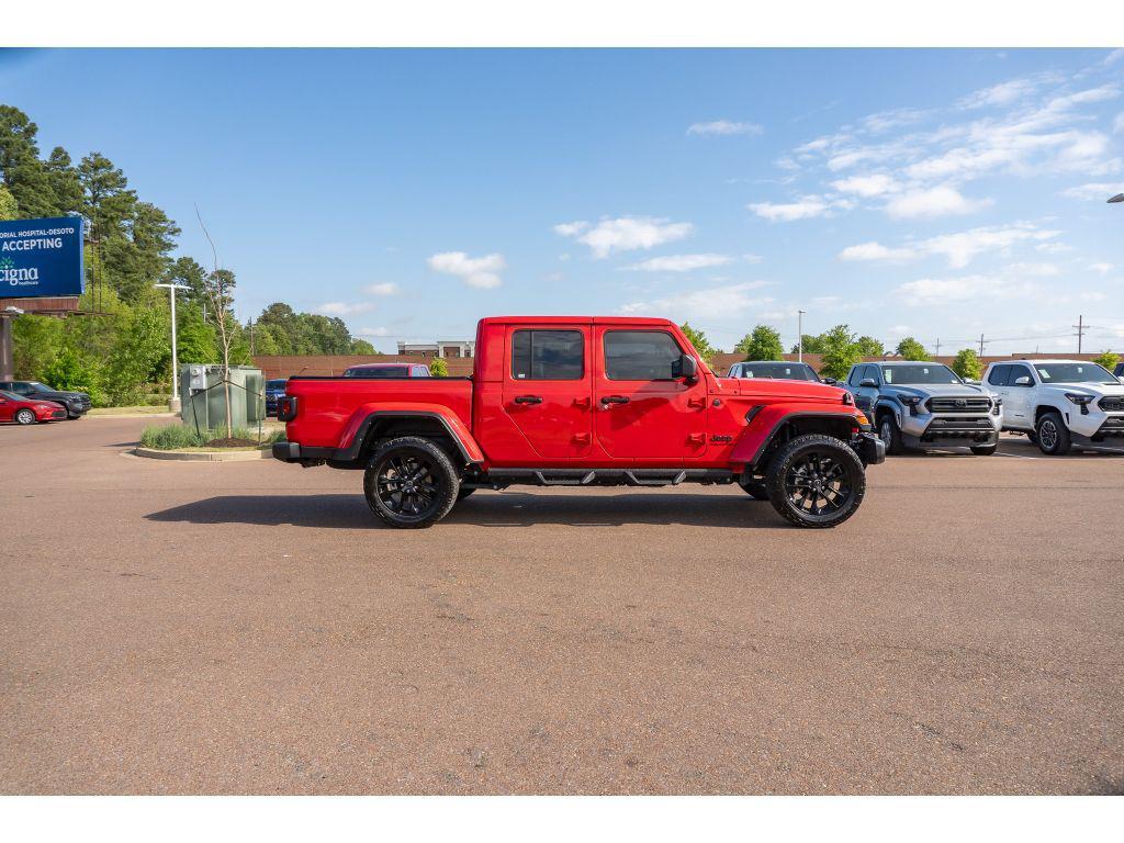 used 2025 Jeep Gladiator car, priced at $39,312