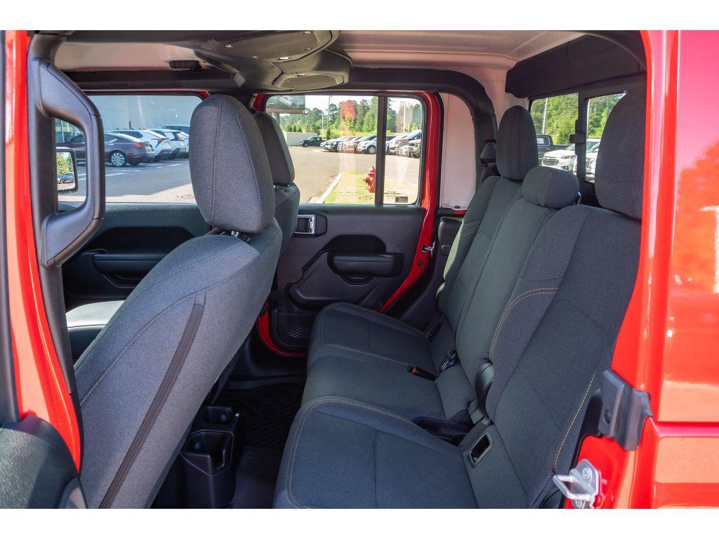 used 2025 Jeep Gladiator car, priced at $39,312