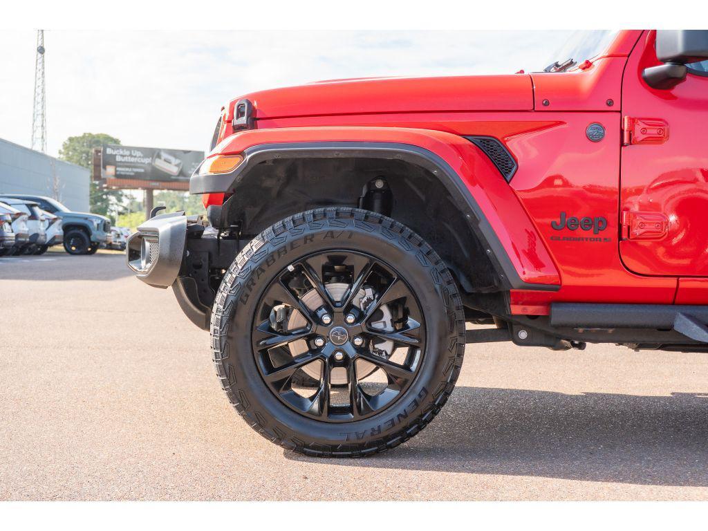 used 2025 Jeep Gladiator car, priced at $39,312