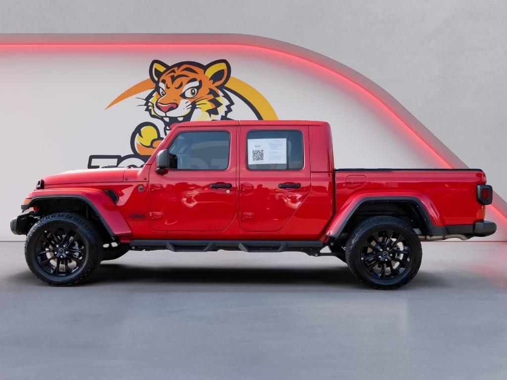 used 2025 Jeep Gladiator car, priced at $39,312