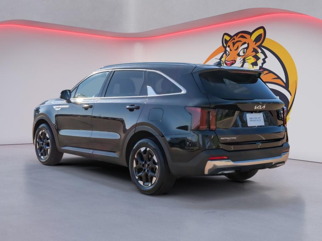 used 2024 Kia Sorento car, priced at $26,786