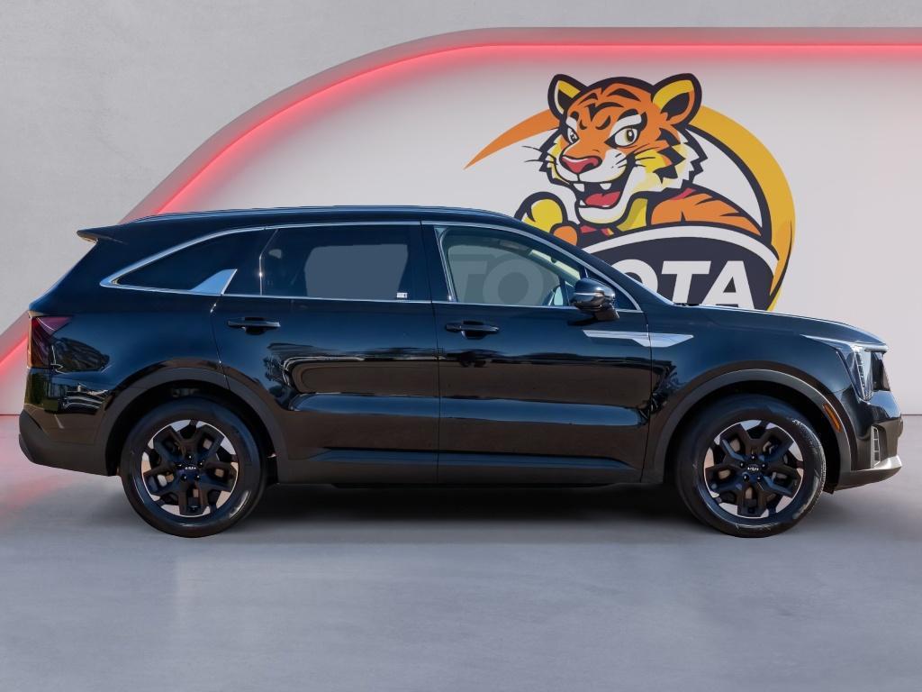 used 2024 Kia Sorento car, priced at $26,786