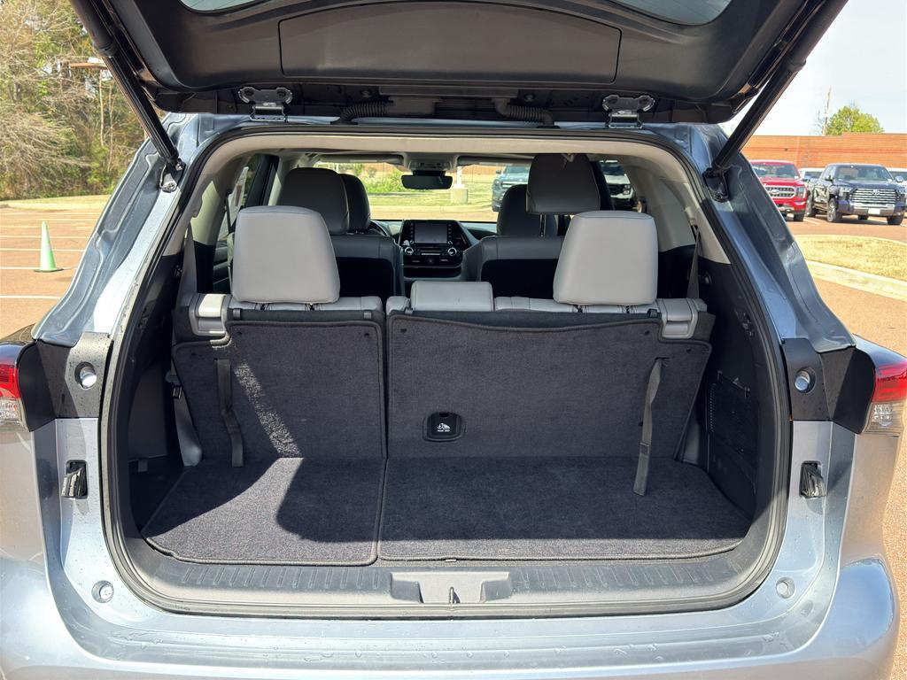 used 2021 Toyota Highlander car, priced at $26,742