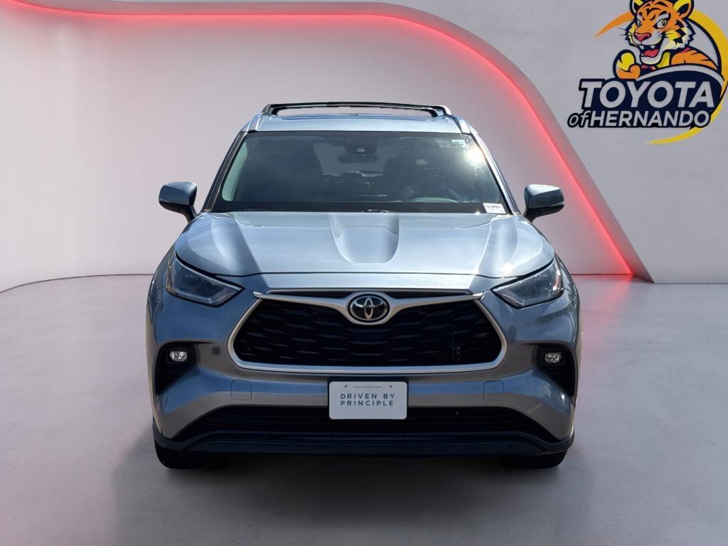 used 2021 Toyota Highlander car, priced at $26,742