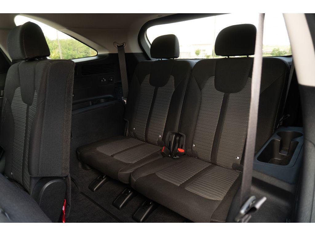 used 2025 Kia Sorento car, priced at $30,758