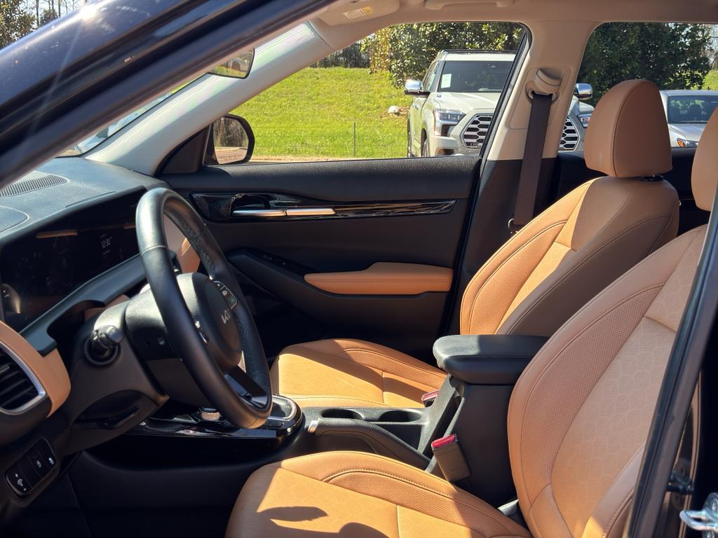 used 2024 Kia Seltos car, priced at $22,496