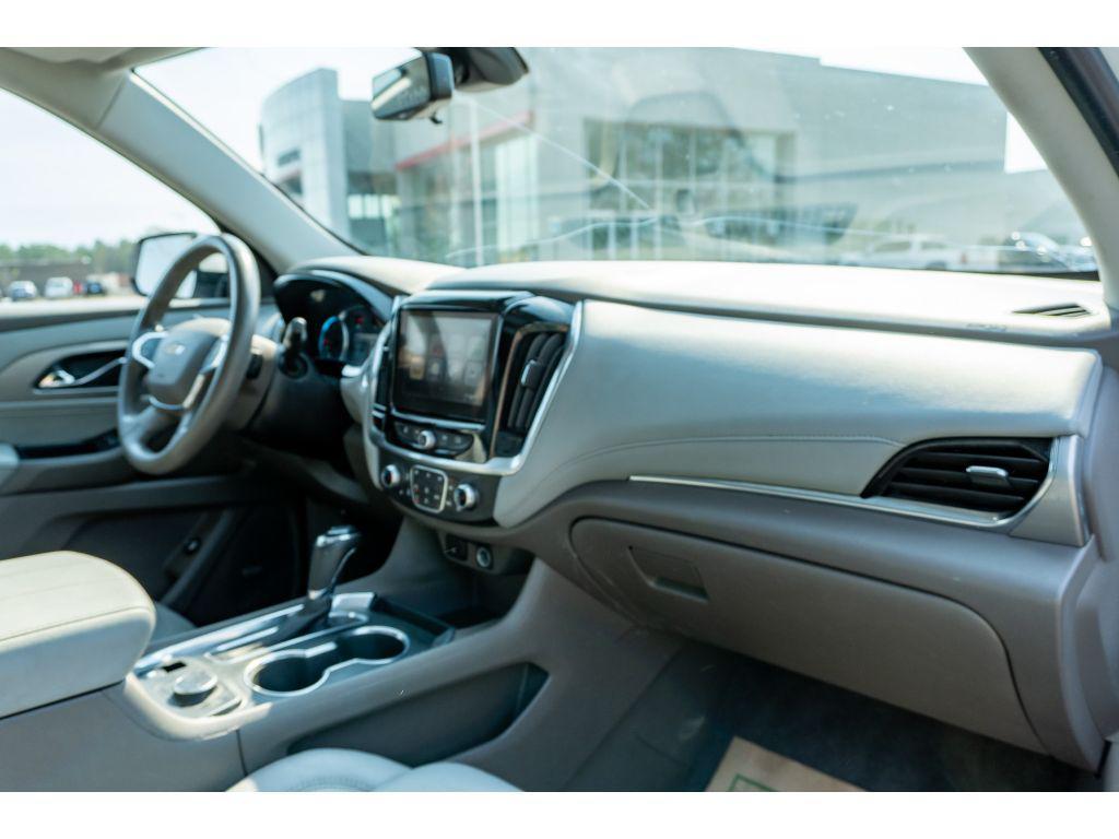 used 2019 Chevrolet Traverse car, priced at $17,282