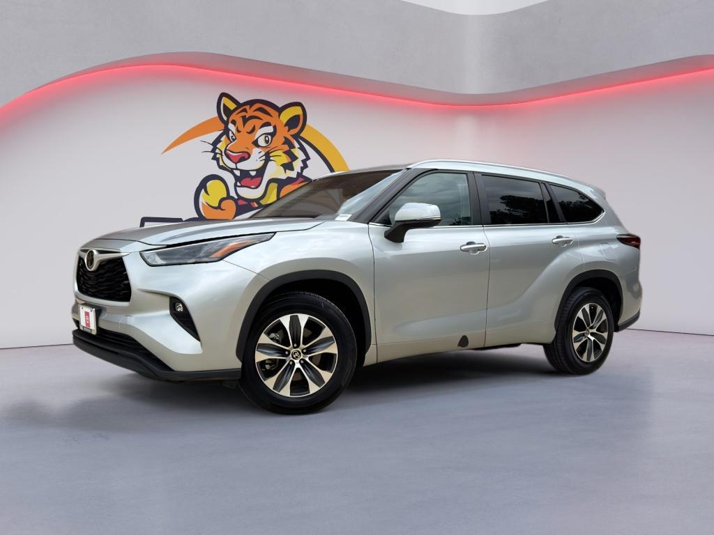 used 2024 Toyota Highlander car, priced at $36,411