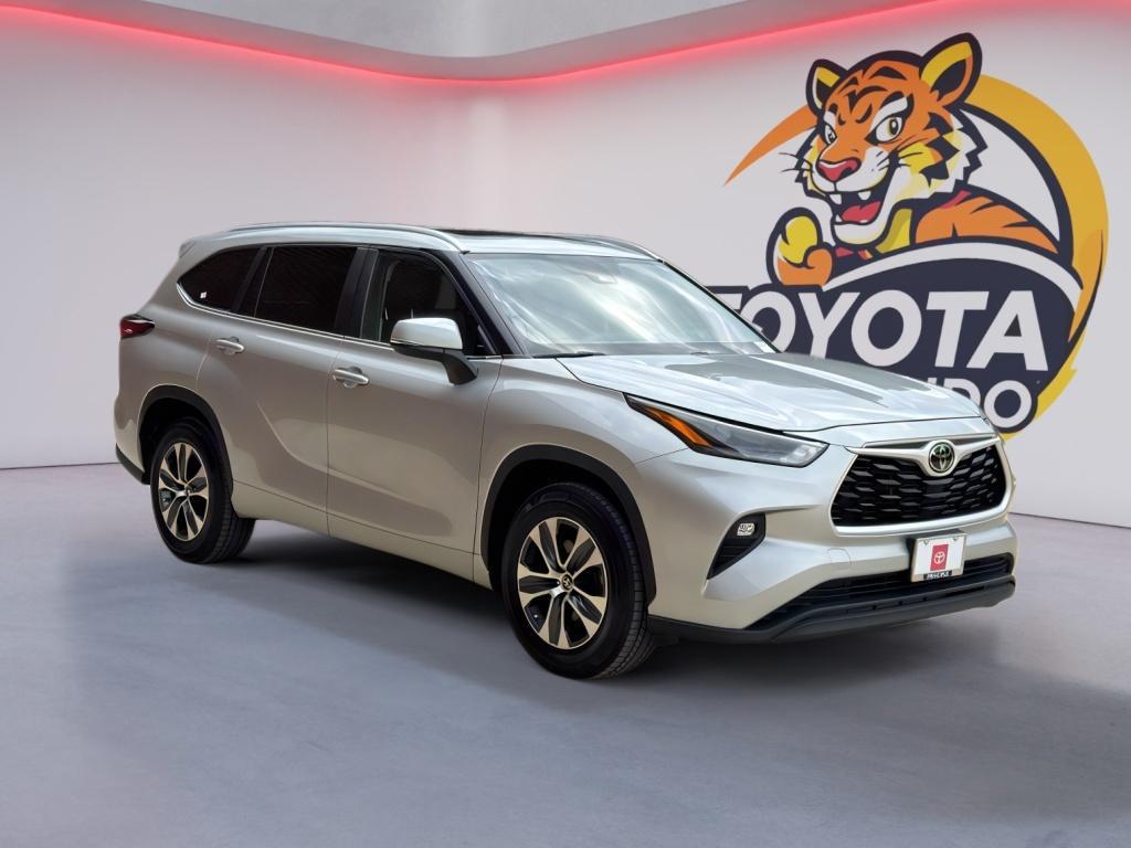 used 2024 Toyota Highlander car, priced at $36,411