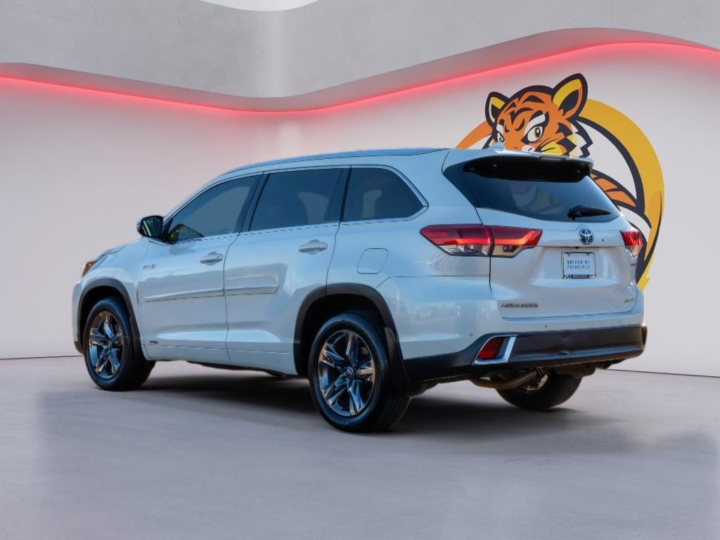 used 2018 Toyota Highlander Hybrid car, priced at $20,089