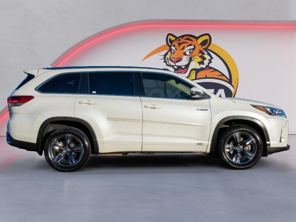 used 2018 Toyota Highlander Hybrid car, priced at $20,089