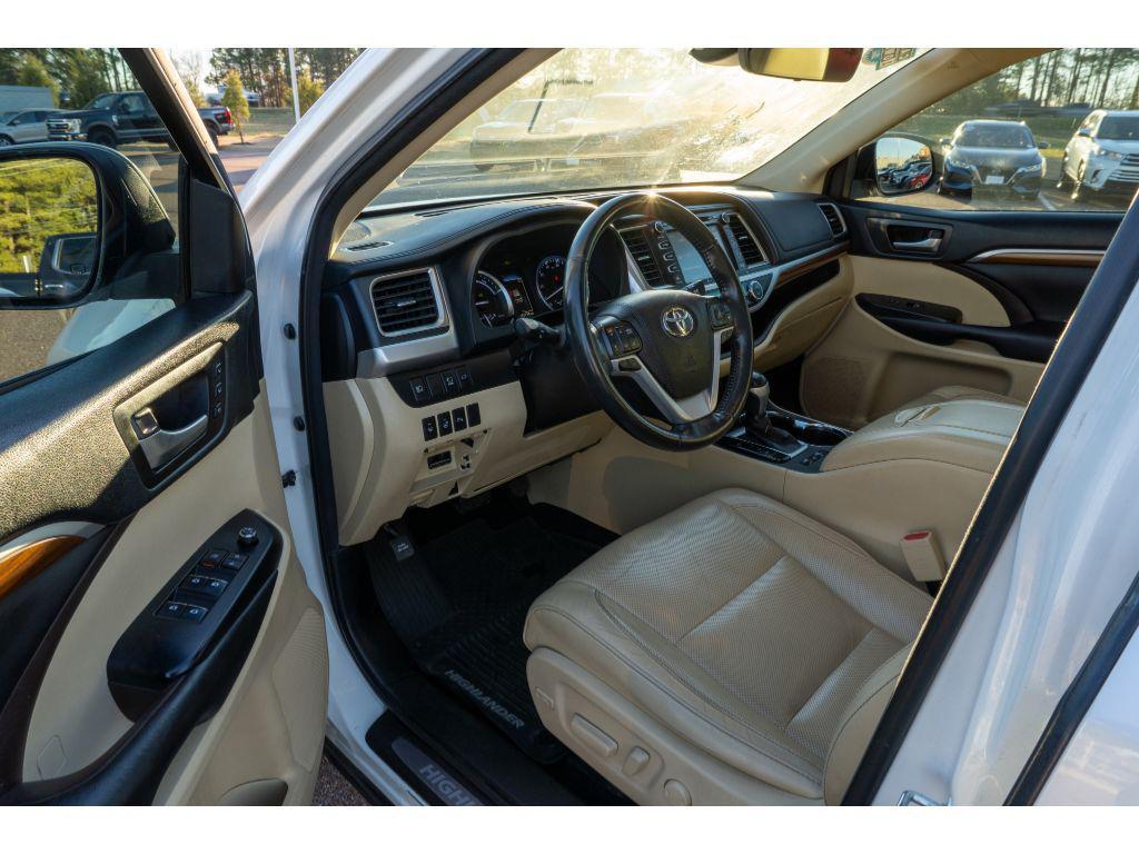 used 2018 Toyota Highlander Hybrid car, priced at $20,089