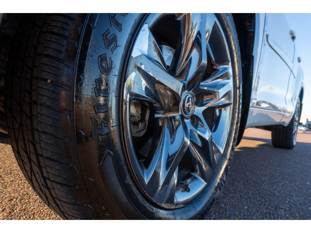 used 2018 Toyota Highlander Hybrid car, priced at $20,089