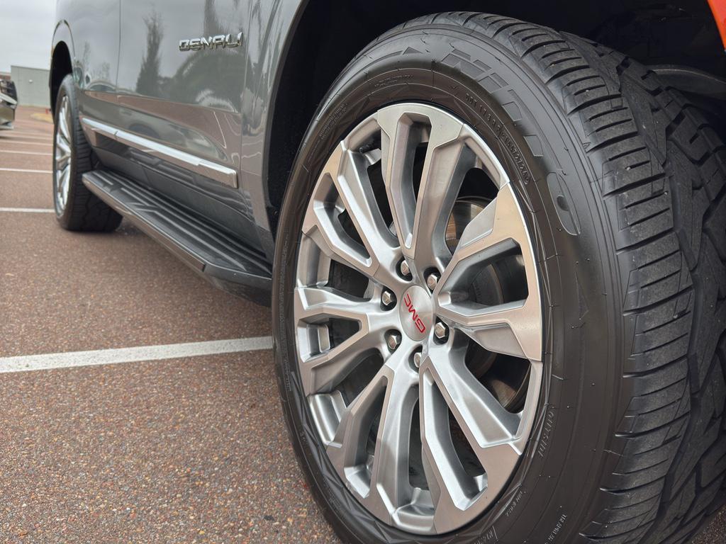 used 2023 GMC Yukon car, priced at $58,000