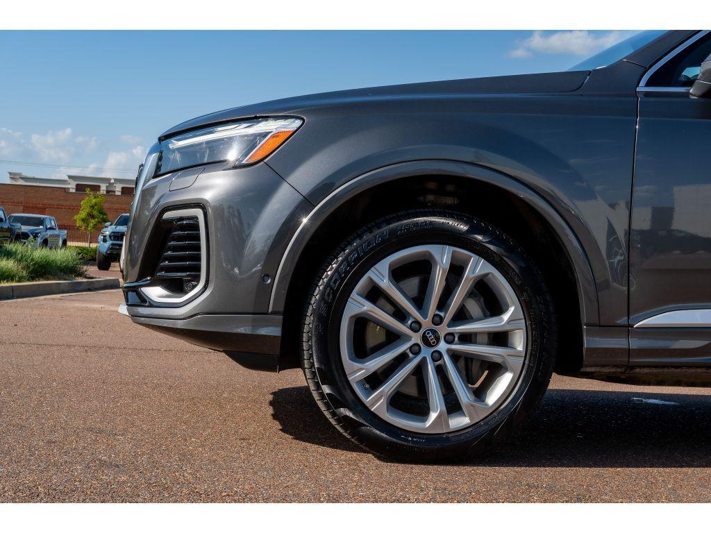 used 2025 Audi Q7 car, priced at $45,374