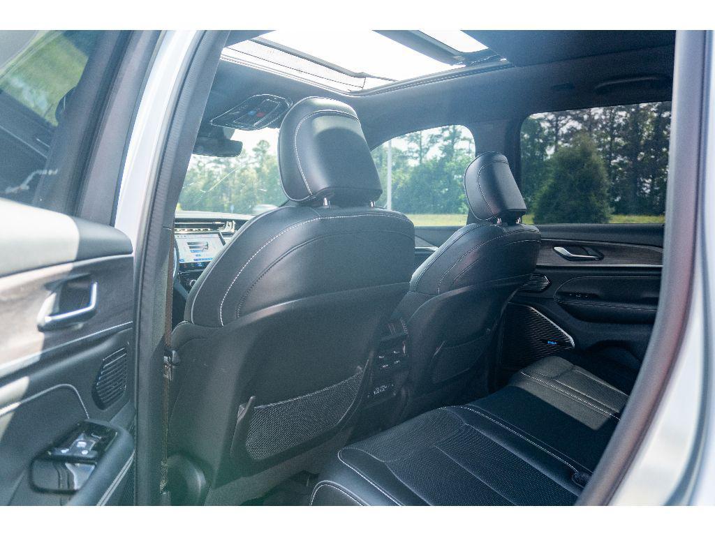 used 2023 Jeep Grand Cherokee car, priced at $34,069