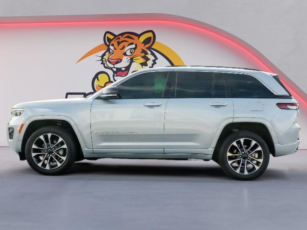 used 2023 Jeep Grand Cherokee car, priced at $34,069