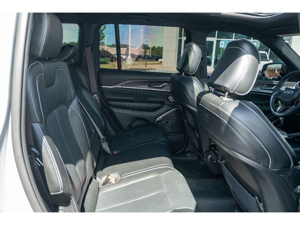 used 2023 Jeep Grand Cherokee car, priced at $34,069