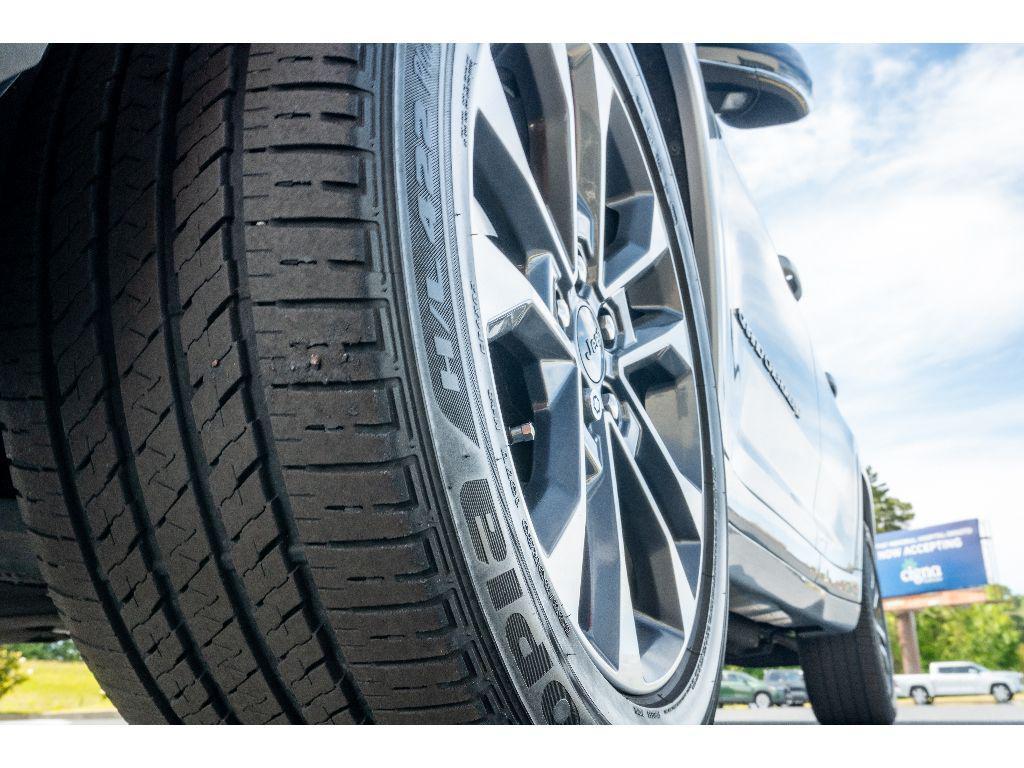 used 2023 Jeep Grand Cherokee car, priced at $34,069