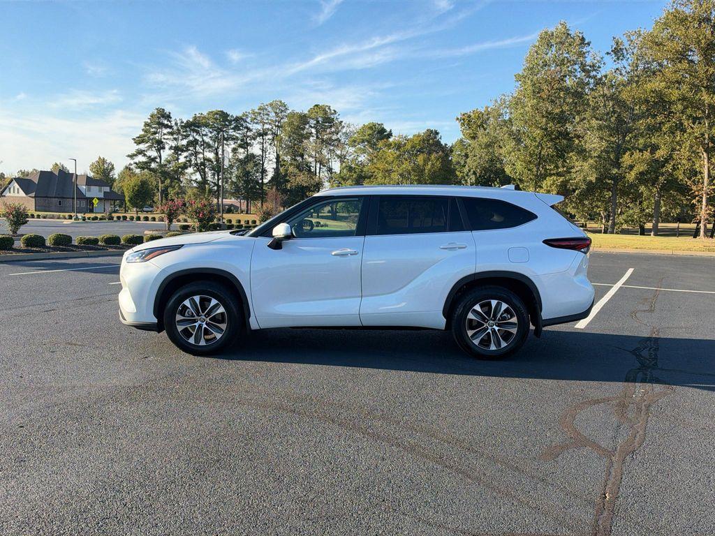 used 2026 Toyota Highlander car, priced at $52,725