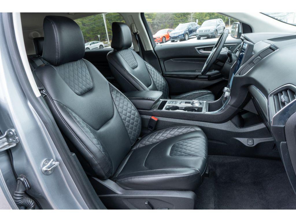 used 2024 Ford Edge car, priced at $25,262