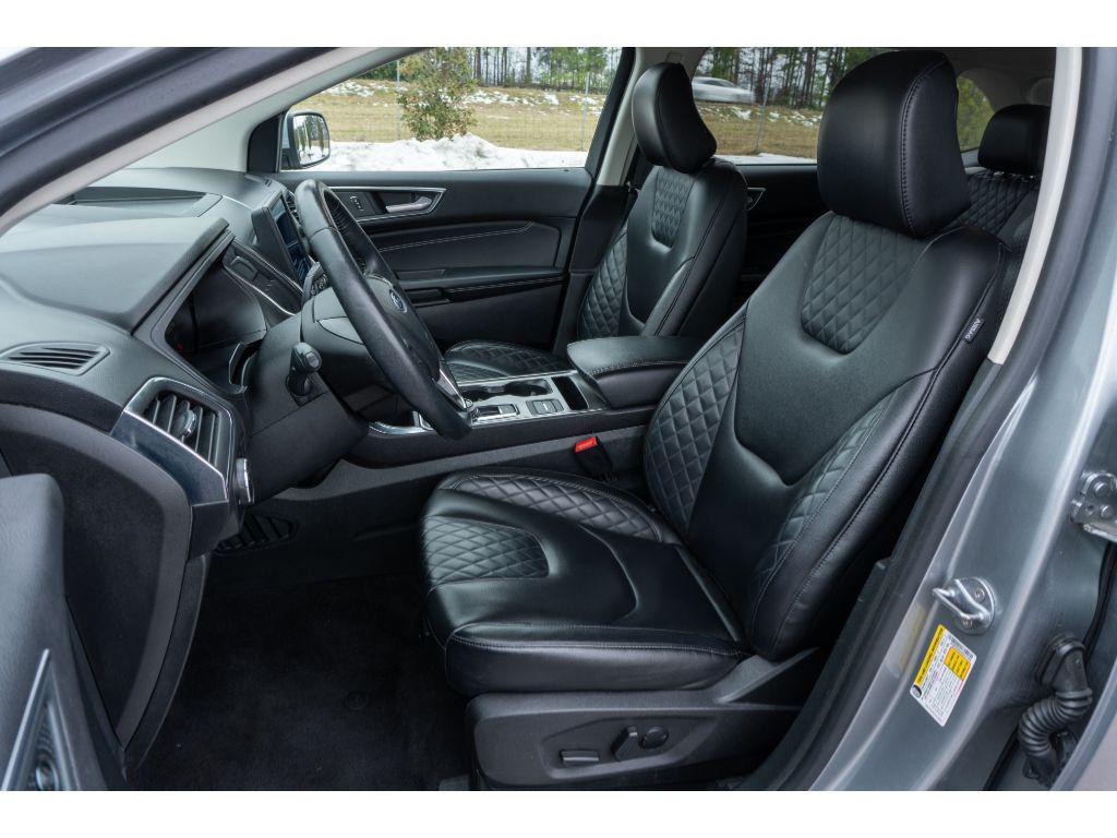 used 2024 Ford Edge car, priced at $25,262