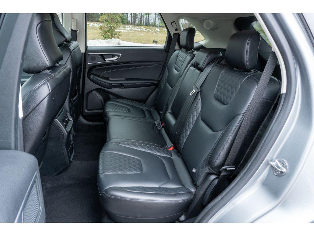 used 2024 Ford Edge car, priced at $25,262