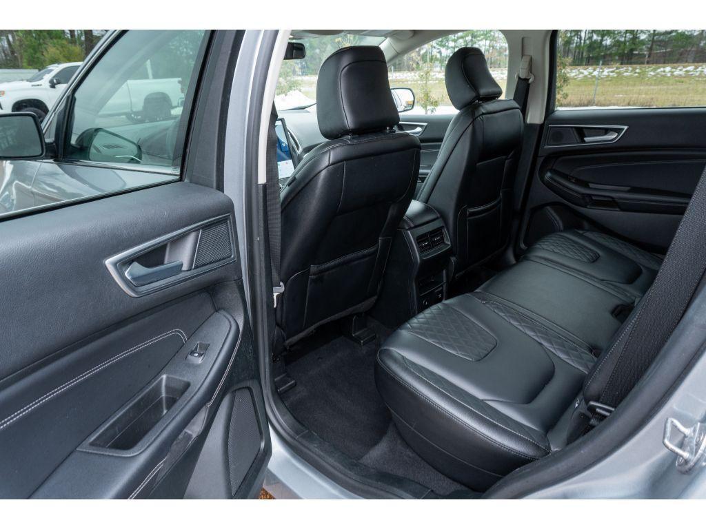 used 2024 Ford Edge car, priced at $25,262