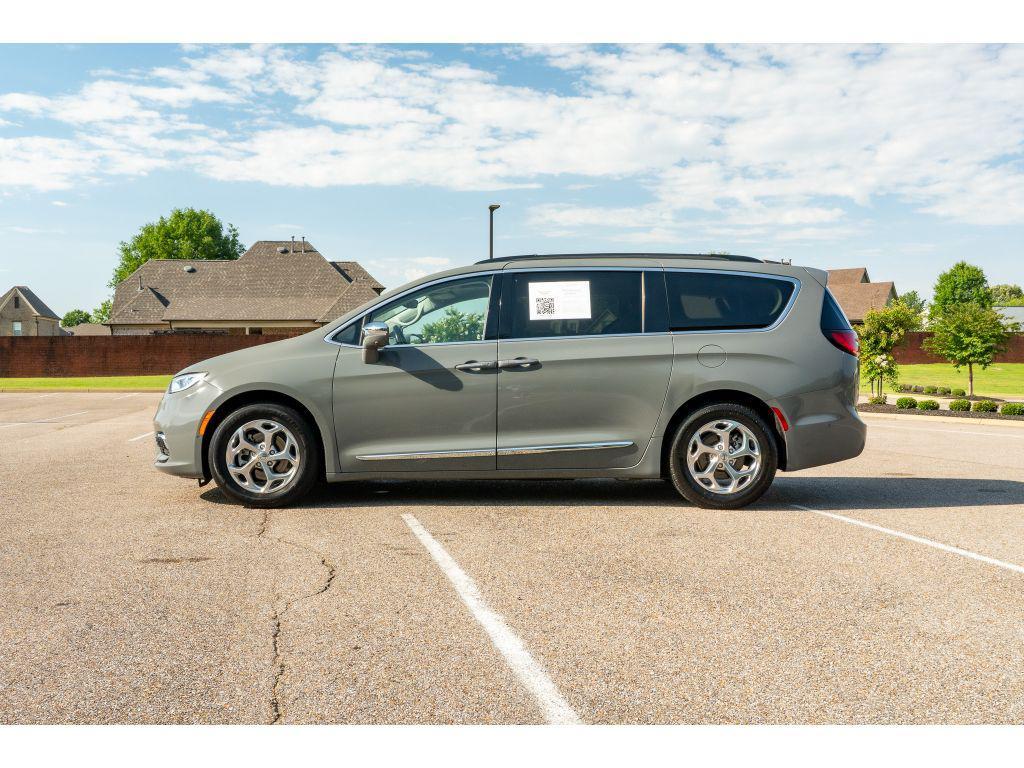 used 2022 Chrysler Pacifica car, priced at $27,800