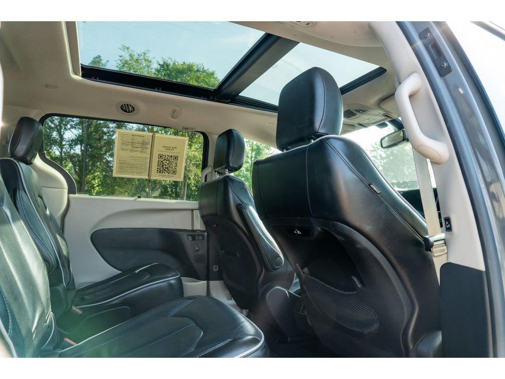used 2022 Chrysler Pacifica car, priced at $27,800