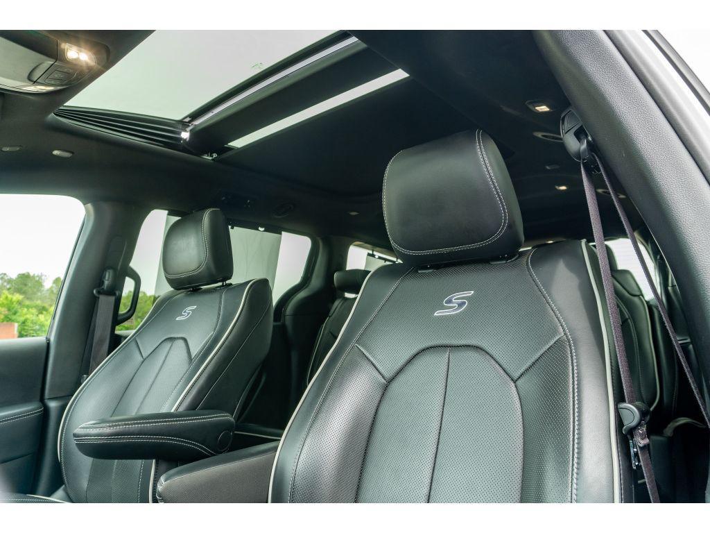 used 2025 Chrysler Pacifica car, priced at $39,191