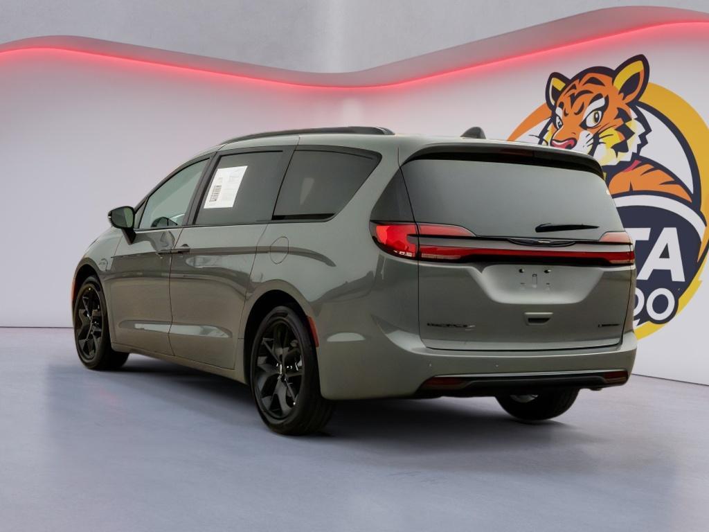 used 2025 Chrysler Pacifica car, priced at $39,191