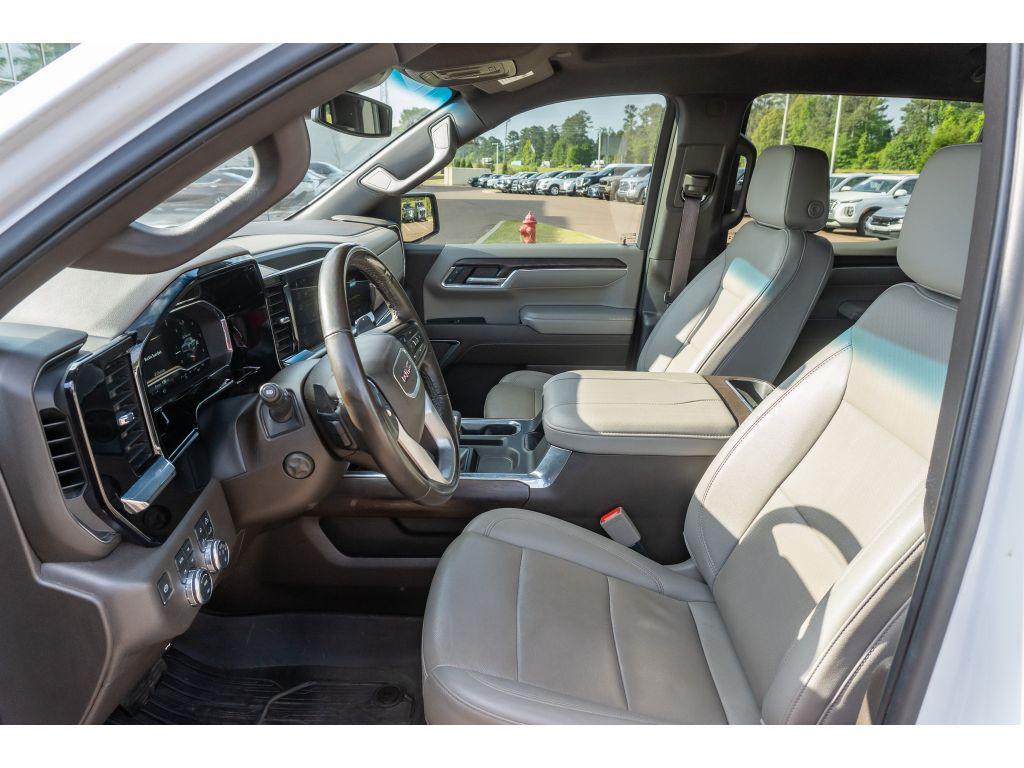 used 2024 GMC Sierra 1500 car, priced at $43,424