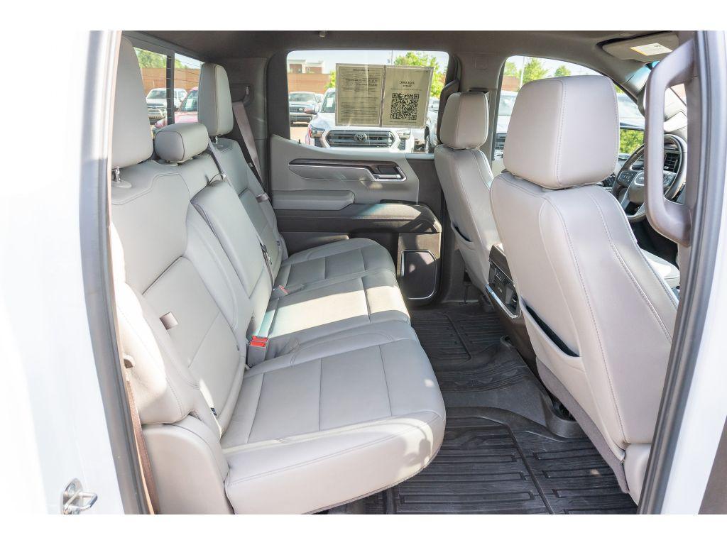 used 2024 GMC Sierra 1500 car, priced at $43,424