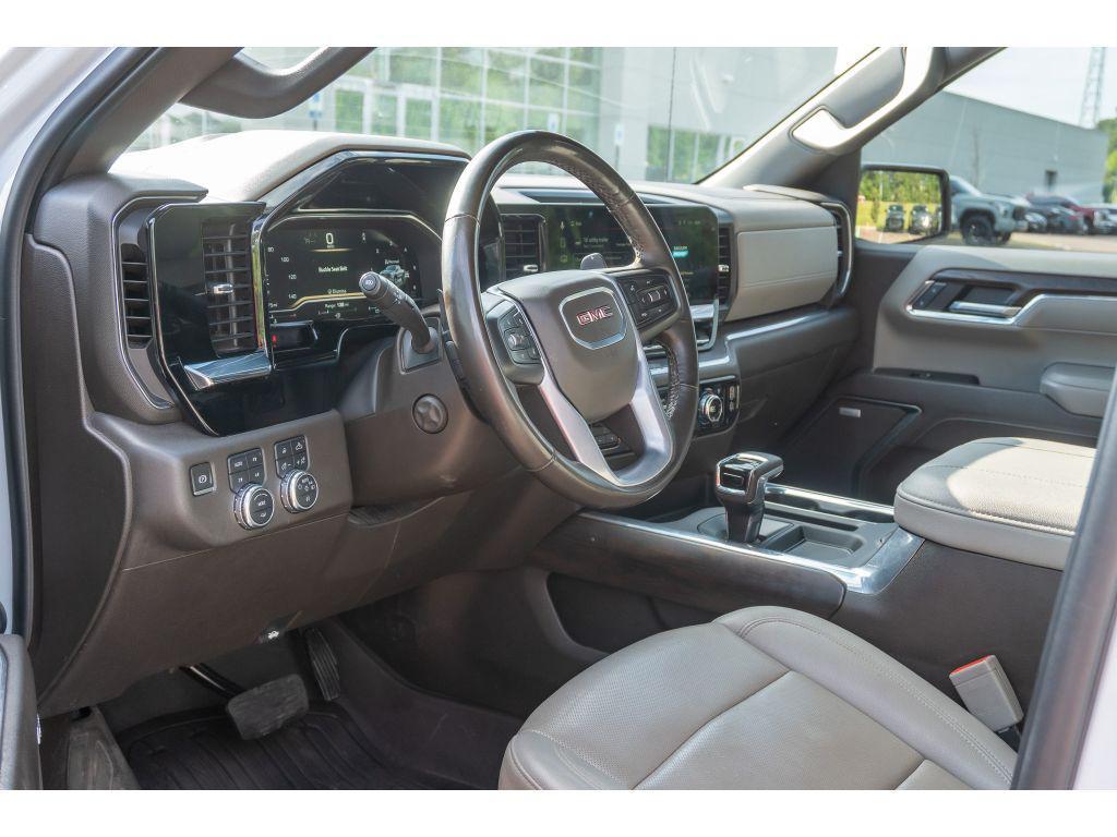 used 2024 GMC Sierra 1500 car, priced at $43,424