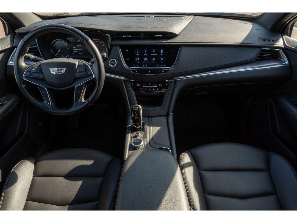 used 2021 Cadillac XT5 car, priced at $25,210