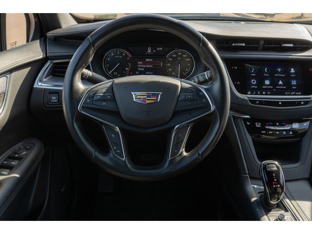 used 2021 Cadillac XT5 car, priced at $25,210