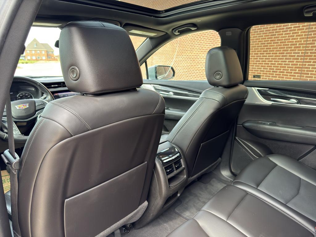 used 2023 Cadillac XT5 car, priced at $28,304