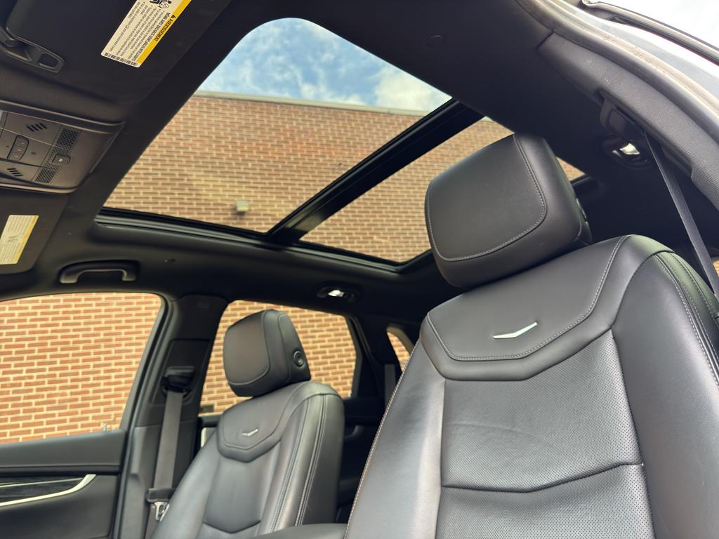 used 2023 Cadillac XT5 car, priced at $28,304